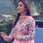 Isha Sharma Instagram - Suno Mein aa rahi hun 25 taareek ko🔜 • • • Pic courtesy @kaish_cinematics