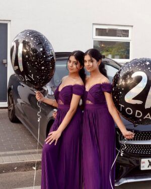 Ishveen Gulati Instagram - Blessed for another year🙏21st💜#teamvleenam #mirrortwins