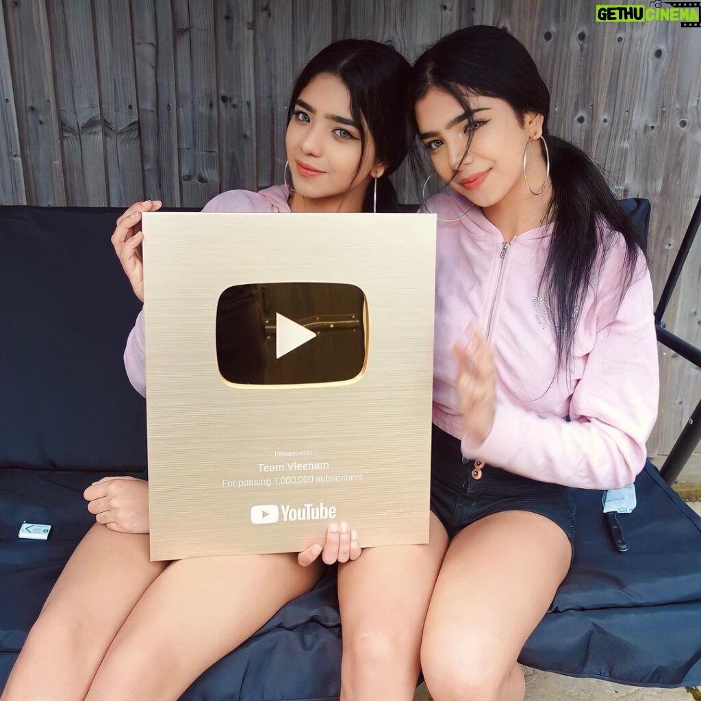 Ishveen Gulati Instagram - Blessed and Grateful!🙏🤍 ThankYou Soo Much Waheguru Ji And Famm! The 1 Million Play button on YouTube is something we’ve only dreamt of having! Never knew we would be holding it for our own channel! Because of you all our dream came true!#teamvleenam @amxn.sg @mummyvleenam @papavleenam @youtube @youtubeindia @youtubecreatorsindia
