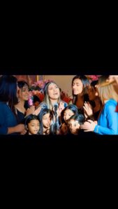 Ishveen Gulati Instagram - Had to repost🤍 Jamal Jamaloo Girls! Did you notice mum? @mummyvleenam Gratfeul for this opportunity and truly blessed to be a part of this song! Thank You so much Waheguru Ji and Famm For The Love🙏 ThankYou for this opportunity: @nmbollywoodcastings @sahilwans Grateful! #teamvleenam #mirrortwins #twins #twin #jamaljamaloogirls