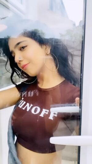 Ishveen Gulati Instagram - Old Video🤎 #teamvleenam #mirrortwins #twins #twin ✨