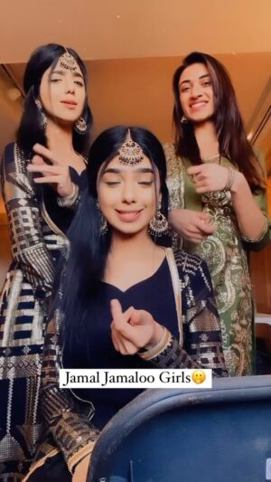 Ishveen Gulati Instagram - Jamal Jamaloo girls!! Made this video on the day of the shoot🙈🤍#teamvleenam #mirrortwins #jamaljamaloo #jamaljamaloogirl #jamaljamaloogirls #jamaljamalootwins