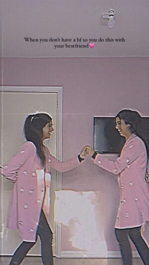 Ishveen Gulati Instagram - This trend has our heart💗 #teamvleenam #mirrortwins #twins #twin ✨