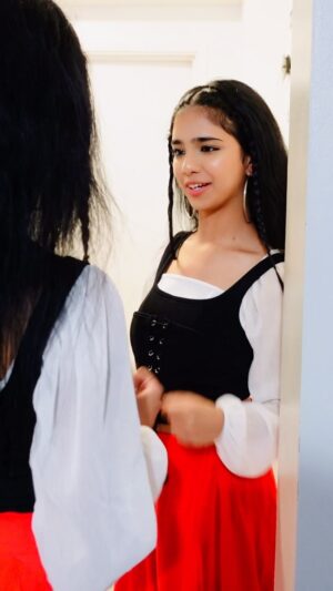 Ishveen Gulati Instagram - Ishq♥️ #teamvleenam 🤍