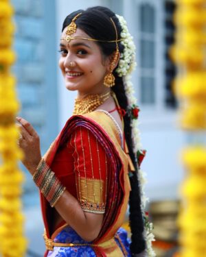 Jasmine Rath Instagram - Radiant in tradition💙

#jasminerath #sarismiles #instafashion #instagram #picoftheday