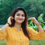 Jasnya Jayadeesh Instagram - Let the candidness of the photo tell the story. 💛 📸 @yug__joshi__ thank u for this click 💛