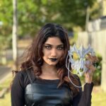 Jasnya Jayadeesh Instagram - They thought of All Hallows' Night and the billion ghosts awandering the lonely lanes in cold winds and strange smokes. They thought of All Hallows' Night and the billion ghosts awandering the lonely lanes in cold winds and strange smokes. Swipe 🎃 . 📸 @neethu_jayan2 ❤️ @sreyajayadeepofficial____ @devanandha.malikappuram