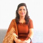 Jennifer Mistry Bansiwal Instagram - Discover a matchmaker like no other! Only high-end and genuine connections. Let WedKnott be your guiding star, weaving dreams into reality. Embrace your next chapter of love with @wedknott_com 💘🗺️ #LoveInEveryCorner #WedKnott #Findyourpartner