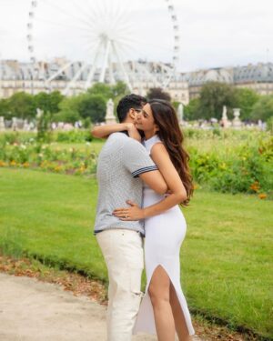 Juhi Godambe Instagram - Throwback to when you guys found out at 6 months 💕
And just like that, It’s almost time! 🥹
.
.
.
.
#babyannouncement #babyj #sjsince2008 #jginparis
