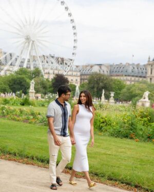 Juhi Godambe Instagram - Throwback to when you guys found out at 6 months 💕
And just like that, It’s almost time! 🥹
.
.
.
.
#babyannouncement #babyj #sjsince2008 #jginparis