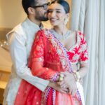 Juhi Godambe Instagram - From Aryan’s naming ceremony and his great grandparents Swarna Seedi ❤️✨ . . Wearing @gopivaiddesigns Decor @thedirections_bymtm Photos by @sevenmantrafilms