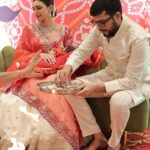 Juhi Godambe Instagram - From Aryan’s naming ceremony and his great grandparents Swarna Seedi ❤️✨ . . Wearing @gopivaiddesigns Decor @thedirections_bymtm Photos by @sevenmantrafilms
