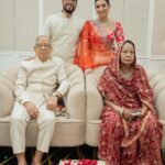Juhi Godambe Instagram - From Aryan’s naming ceremony and his great grandparents Swarna Seedi ❤️✨ . . Wearing @gopivaiddesigns Decor @thedirections_bymtm Photos by @sevenmantrafilms