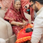 Juhi Godambe Instagram - From Aryan’s naming ceremony and his great grandparents Swarna Seedi ❤️✨ . . Wearing @gopivaiddesigns Decor @thedirections_bymtm Photos by @sevenmantrafilms