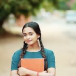 Kaavya Arivumani Instagram - Odii vanden 🌸🥹 @pictures_by_dhinesh_siva #kaavya#kaavyaarivumani