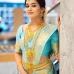 Kaavya Arivumani Instagram - Suggest me a caption?💛 @sathyaphotography3 @vummidibangaru @jeevya_makeoverartistry @d_blossoms_saree @keziah_costume_stylist #kaavya#kaavyaarivumani #instagood #insta
