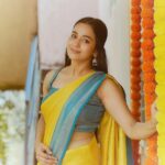 Kaavya Arivumani Instagram - மஞ்சள் வெயில் மாலையிலே 💛 Saree:@rs_fashionss_ Blouse:@nalinam_boutique ✨ #kaavya#kaavyaarivumani