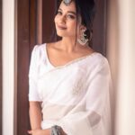 Kaavya Arivumani Instagram - Got ready for 2023 with all power and peace !✨🤍! Are u ready ? . shot by @haran_official_ Styled by @indu_ig Makeup @deepz_beautyjourney Drapist @noormakeup_mehndi Hair do @deepika_hairstyles Outfit @theneedlecraft.world Jewelry @the_beta_girl Location partner @marutham.village.resort . . #kaavya#kaavyaarivumani #cinema#tamil #tamilcinema #instagram #newyear2023 #2023