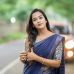 Kaavya Arivumani Instagram - நீ நிஜம் தானா இல்லை நிழல் தானா பதில் கேட்கிறேன் கிடைக்காதா?🫶🏻 Cute silver earring :@dasya.in @dhanush__photography @jeevya_makeoverartistry @ever_green_fashion . #kaavya#kaavyaarivumani