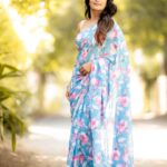 Kaavya Arivumani Instagram - Suggest me a caption ? 🌸💙 Team💛 @camerasenthil @rrajeshananda @ivalinmabia @mani_stylist_ @priya_dharshini_makeupartist #kaavya#kaavyaarivumani #instagram #instamood #cinematic