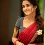 Kaavya Arivumani Instagram - இனிய இனியா..♥️ @ivalinmabia @camerasenthil @priya_dharshini_makeupartist @mani_stylist_ @rrajeshananda #kaavya#kaavyaarivumani #pastels#chennai #tamilponnu #tamil #traditional #success #tamilcinema #chennaidiaries