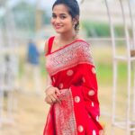 Kaavya Arivumani Instagram - Wedding scenes❤️ . Saree:@house_of_swaroopa Jewel :@womensuniquecollection Blouse :@d3boutiquee . #kaavya#kaavyaarivumani