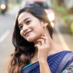 Kaavya Arivumani Instagram - நீ நிஜம் தானா இல்லை நிழல் தானா பதில் கேட்கிறேன் கிடைக்காதா?🫶🏻 Cute silver earring :@dasya.in @dhanush__photography @jeevya_makeoverartistry @ever_green_fashion . #kaavya#kaavyaarivumani