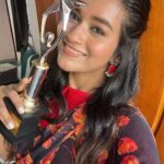 Kaavya Arivumani Instagram - “Star icon of the year 2022”✨ Some much needed motivation ! ✨ Thanks for the recognition,Thankyou for the love and support ! azubha_official @showreelmagazine Thanks for the good pictures ! @professional_madrasi @raghul_raghupathy Beautiful outfit from ., @fiorebymalar_ Styled by @keziah_costume_stylist Thankyou so much ., my dear., Instafam,family,friends ,and my lovely fans!❤️🫶🏻 #gratitude #kaavya#kaavyaarivumani
