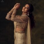 Kaavya Arivumani Instagram - Dipping In Gold ✨ .. .. Recent work for @studio149 with @kaavyaarivumanioffl ✨ .. .. Co Styled by @indu_ig ✨ .. .. Makeup & Hair @chisellemakeupandhair ✨ .. .. Jewellery @mspinkpantherjewel ✨ .. .. Backdrops from @mizubackdrops ✨ .. .. #chennaifashion #chennaimodel #she #tribal #experimentalfashion #pastels #tones #gameoftones #prashunprashanthsridhar #gold #miral #raw #prashunprashanth #chennaifashionphotographer #goldsaree #goldlehanga #chennaifashionphotography #chennaicommercialphotographer Chennai, India