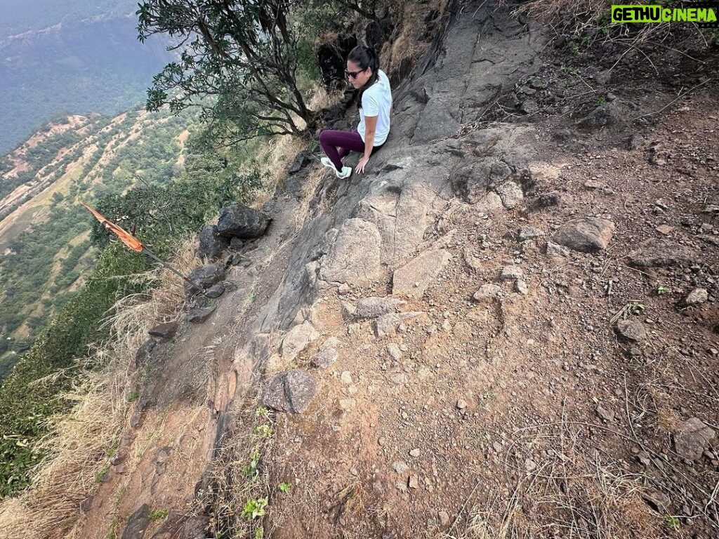 Kanchi Kaul Instagram - Some incredible slopes! Some incredible views ! #adrenaline #trek