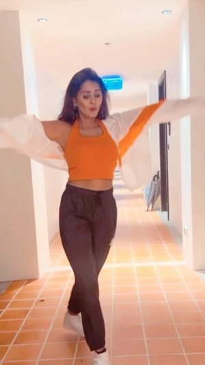 Kanchi Singh Instagram - Dhoondo dhoondo🧡
.

.
#reelinstagram #reelsinstagram #reels #reelitfeelit #reelkarofeelkaro