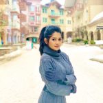 Kanchi Singh Instagram - Cold weather warm wishes .. . . #cold #weather#snow#throwback#canada🇨🇦 Sun Peaks Ski Resort, Canada