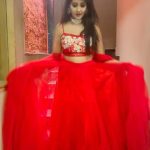 Kanchi Singh Instagram - Adhura pyaarr…❤️ #reelsinstagram #reelsvideo #reelitfeelit #reelkarofeelkaro #reelvideo