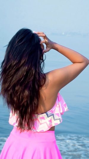 Kanchi Singh Instagram - Fire in the Water or Water on Fire? What’s your say?
.
.
Videographer @vikasgorule 
.
.
@yrf @deepikapadukone @iamsrk 
#besharamrang #pathaan #bollywood #dance #justlikethat #love #beach #morning
