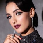 Kanikka Kapur Instagram - The stunning @kanikkakapur sashaying her way into the retro-glam era. Effortlessly transported in time… #shalinisinghbeauty Makeup @shalinisingh1909 Hair @akshbirla.hair Muse @kanikkakapur Ensemble @itsombysomya Jewellery @latique.in Styled by @shalinisingh1909 Lenses Swarovski by @dahablensindia PC @shutterstrings Backdrop @azurindiabackdrop Sponsor @kaybykatrina #makeupartist #promakeupartist #vintageglam #bridalmakeupartist #cocktaillook #graphiclinerlook #eyemakeup #boldlips #makeupbyme #indianwedding #delhiweddings #hairstyle #makeuplovers #vintageinspired #makeupguru #makeup #makeuptransformation #retroglam #redcarpetlook #skingoals #trendingmakeup #makeupoftheday