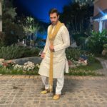 Karan Sharma Instagram – Vibe 🥰 .. #festival #season #traditional #karansharma 
.

Designed by @satvastudios 

Styling by 
@ravina__rajput6 
@virdikanika