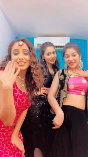 Karishma Sawant Instagram - 🙊