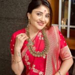 Karunya Ram Instagram - Just looking like a Wow ❤️ : : : Wearing : @houseof.raadhya_sarees Jewellery : @aabushanjewellery1941 : : #karunyaram #milkybeautykarunyaram Raja Rajeshwari Nagar, Bangalore South