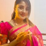 Karunya Ram Instagram - May this festival of light bring u all more joy and prosperity… happy Deepawali everyone… 🩷❤️🫶🏼✨💥 : : #karunyaram