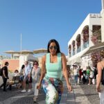 Kashmera Shah Instagram – I Am Enough. @saraarfeenkhan @munishakhatwani #greece #santorini #vacation #girlstrip #kittycats #kashmerashah #bollywood #bollywoodsongs #bollywoodactress #star #survivor