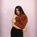 Ketaki Kulkarni Instagram - Down on brown 🤎🍫🍂 Captured by @the.redframe_ Mua & hair @glamorous_vanshikajain Edited @sk__sunny_007 #brown #brownhair #browngirl #glamour #slay
