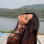 Ketaki Kulkarni Instagram - Feels! 🩵❄️ [ winter, trending, viral, feeling, actress, Bollywood, slowmo, nature, songs, music, beautiful, romantic, single, love ] #ketakikulkarni #reels #instagram