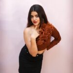 Ketaki Kulkarni Instagram - Down on brown 🤎🍫🍂 Captured by @the.redframe_ Mua & hair @glamorous_vanshikajain Edited @sk__sunny_007 #brown #brownhair #browngirl #glamour #slay