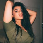 Ketika Sharma Instagram - It’s Full Moon tonight 🌑✨ 📸- @pranav.foto #portrait #month #end