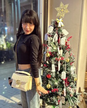 KhanZaadi Instagram - Tis the season to Sparkle🎄 #christmasvibes 

#khanzaadi #bigboss #bigboss17#bigboss #colors