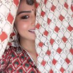 Krishna Mukherjee Instagram - GET READY WITH ME this Navratri 💃🏻 #garba #dandiya #festival