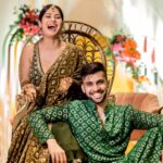 Krishna Mukherjee Instagram - Humari Mehndi 💚 Mehndi- @pinkymehndiart @bhavnamehndiartist Captured by- @israniphotography Style by- @stylebysugandhasood Event&decor- @jestbeauevents011