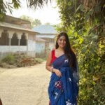 Krishna Mukherjee Instagram - Wrapped In Tradition, Draped In Grace. Saree from Shantiniketan ♥️