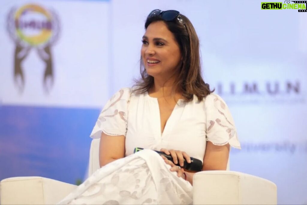 Lara Dutta Instagram - Immensely grateful to have hosted the charming, the fabulous, the one and only, Miss Universe 2000 and a phenomenal actress - @larabhupathi at @iimun.vadodara 2023❤️ Couldn't have been happier to have hosted her! Only at @iimun.vadodara 2023 held at @paruluniversity _____ #iimun #onlyatiimun #13yearsofIIMUN #iimunvadodara #larabhupathi #laradutta #explore #explorepage