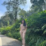 Lavanyaa Instagram - Breath,See,listen,feel what’s around✨ #naturephotography #nature #muunar #lovely #place #happy #yearend #lavanya #instainstagram #insta #pictures #picoftheday #ootd Munar Hills, Kerala